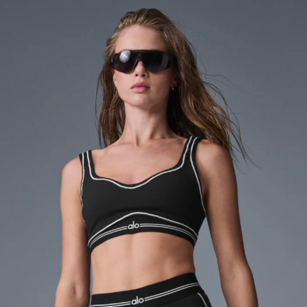 ALO Yoga Airbrush heart throb Bra
